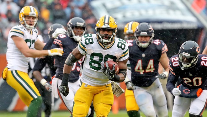 Green Bay Packers running back Ty Montgomery (88) breaks free for a long touchdown run against the Chicago Bears on Nov. 12, 2017, at Soldier Field in Chicago.