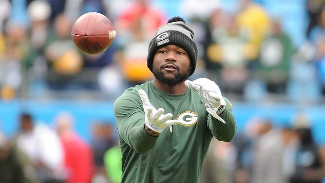 Green Bay Packers wide receiver Ty Montgomery warms up on Nov. 8, 2015, at Bank of America Stadium in Charlotte, N.C.