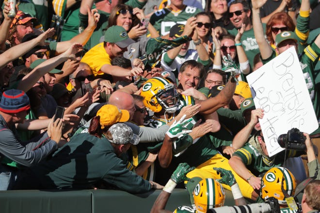 Green Bay Packers wide receiver Marquez Valdes-Scantling (83) celebrates his 74-yard touchdown reception during the fourth quarter of their game Sunday, October 20, 2019 at Lambeau Field in Green Bay, Wis. The Green Bay Packers beat the Oakland Raiders 42-24.

MARK HOFFMAN/MILWAUKEE JOURNAL SENTINEL